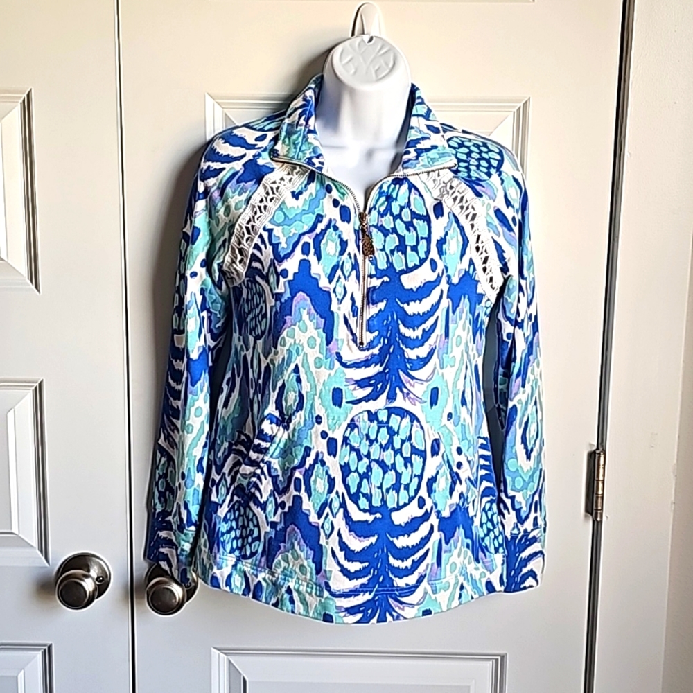 Lilly Pulitzer Pineapple Print Top in Women's  EUC